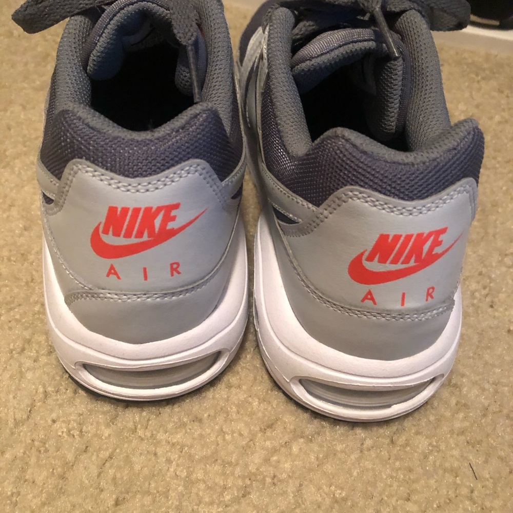 Nike Air Max - Picture 3 of 5